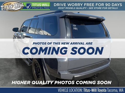 Used 2024 Toyota 4Runner TRD Off-Road Premium w/ Off Road Premium Plus Package AWD/4WD image 4