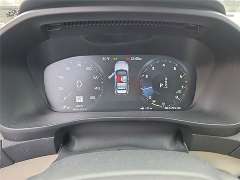 Used 2021 Volvo XC40 T5 Inscription w/ Advanced Package image 19