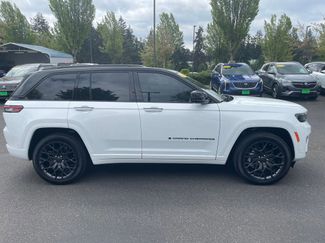 Used 2025 Jeep Grand Cherokee Summit AWD/4WD video 2