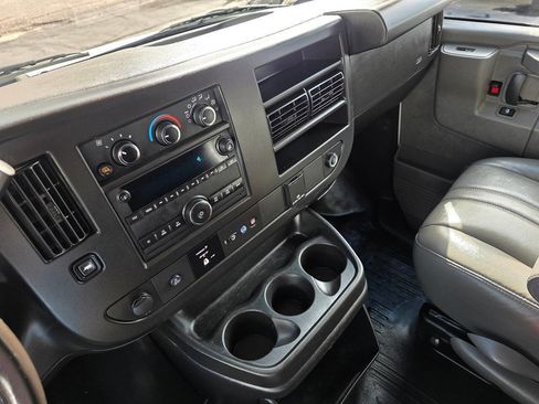 Used 2023 GMC Savana 2500 Extended w/ Driver Convenience Package image 18
