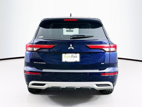 Used 2024 Mitsubishi Outlander SE FWD image 7