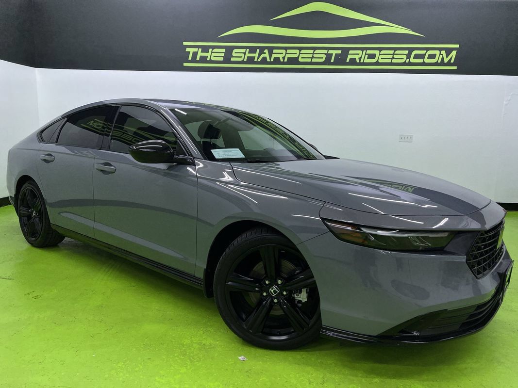 Used 2025 Honda Accord Sport image 1