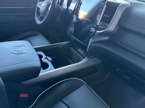 New 2026 RAM 2500 Laramie AWD/4WD image 14