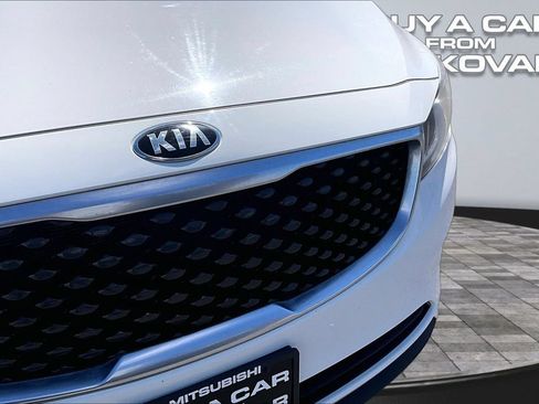 Used 2017 Kia Sedona LX FWD image 28