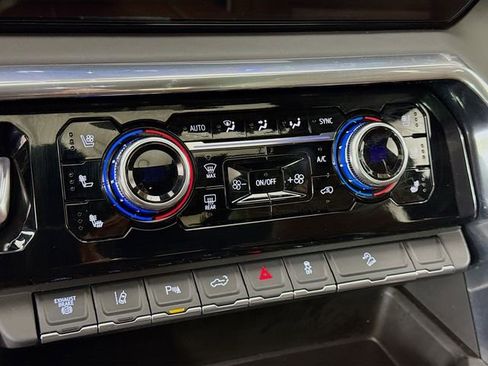 Used 2025 GMC Sierra 2500 Denali Ultimate w/ LPO, GMC Protection Package image 19