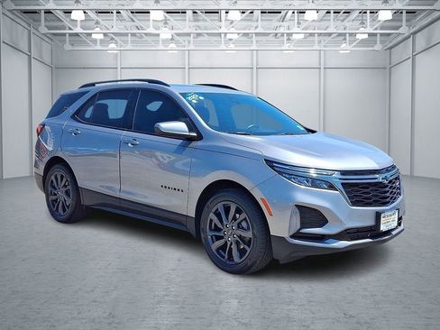 Certified 2023 Chevrolet Equinox RS FWD image 4