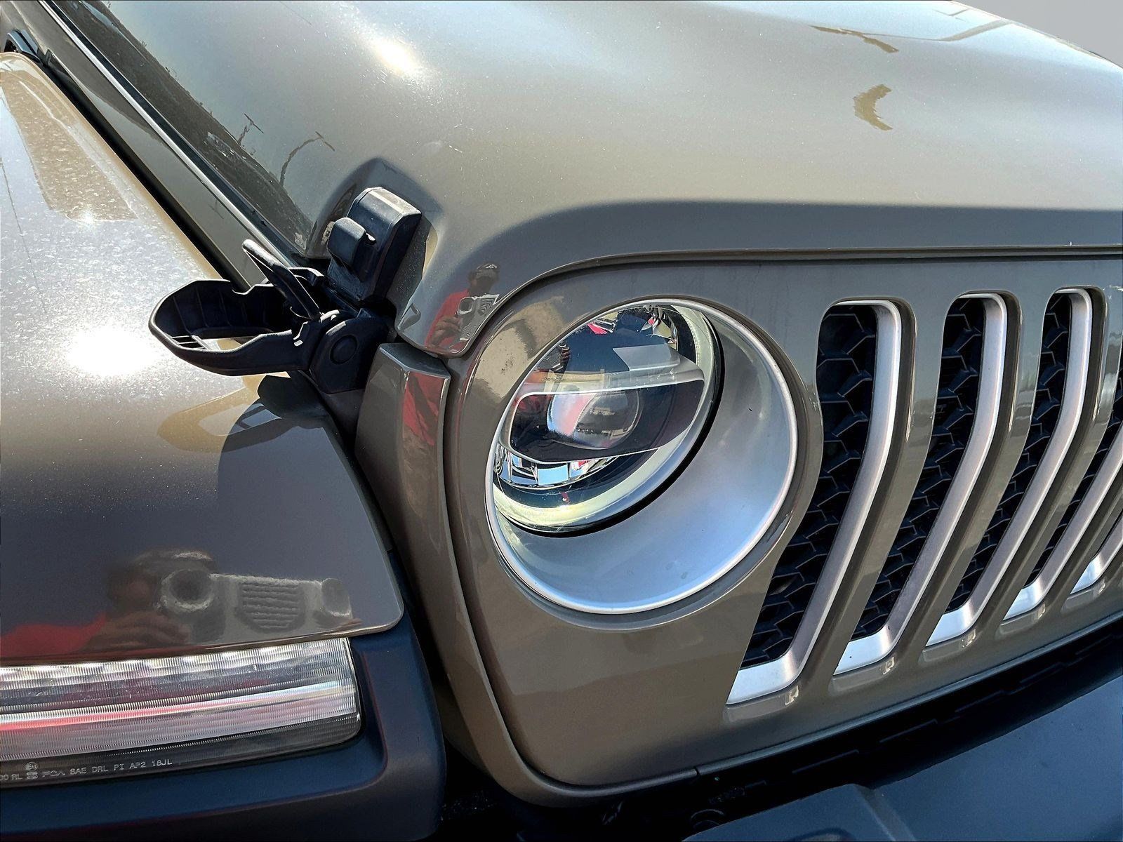 Used 2020 Jeep Gladiator Overland AWD/4WD image 32
