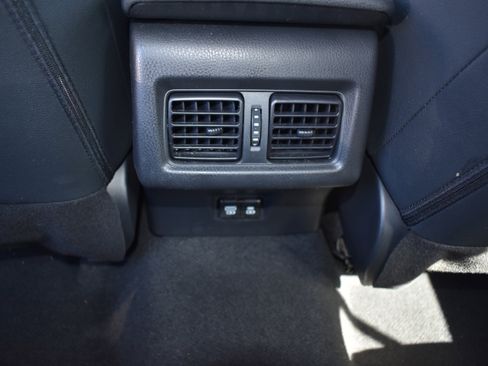 Used 2025 Toyota Camry SE image 26