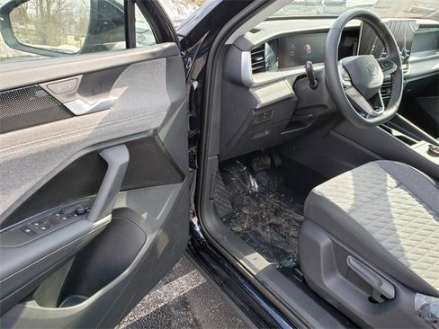 New 2026 Volkswagen Tiguan S image 6