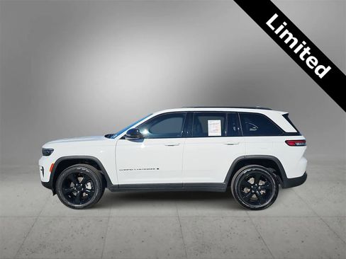 Used 2025 Jeep Grand Cherokee Limited w/ Luxury Tech Group II image 5