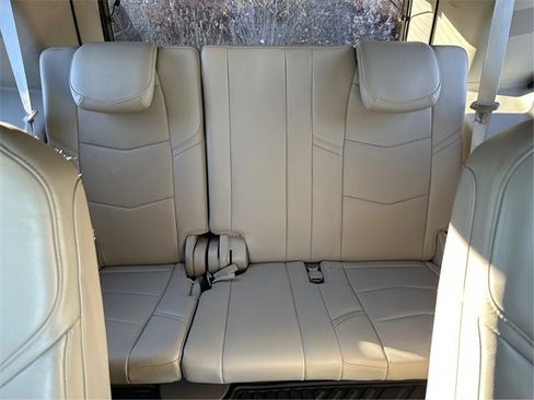 Used 2020 Cadillac Escalade Luxury image 26