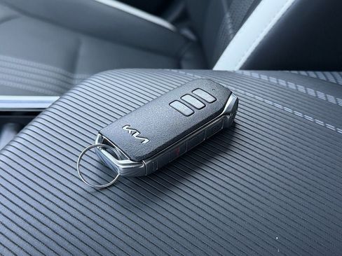 Used 2024 Kia EV6 GT-Line AWD/4WD image 31