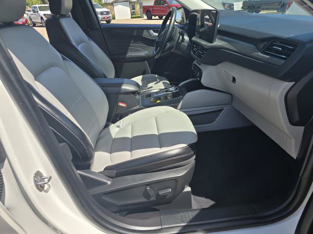 Used 2023 Ford Escape Platinum AWD/4WD image 10