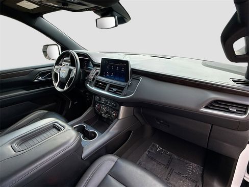 Used 2023 Chevrolet Suburban LT image 32