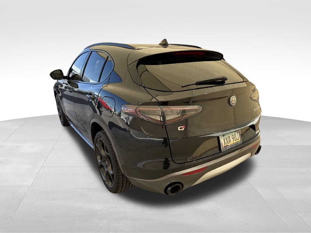 Used 2024 Alfa Romeo Stelvio Ti w/ Performance Driving Package AWD/4WD image 12
