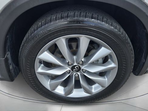 Used 2021 INFINITI QX50 Essential w/ Convenience Package image 9