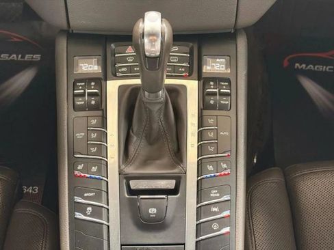 Used 2017 Porsche Macan AWD/4WD image 27