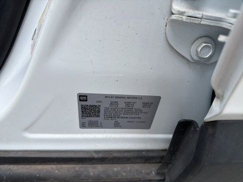 Used 2022 Chevrolet Traverse RS image 12