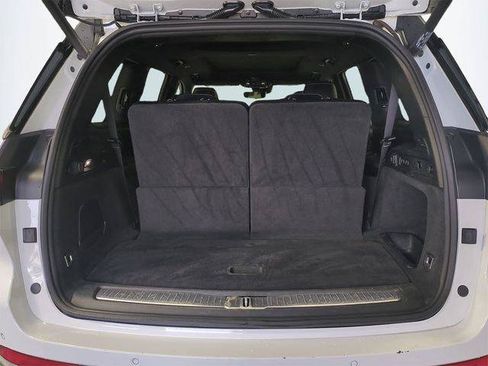 Certified 2022 Jeep Grand Cherokee L Overland w/ Luxury Tech Group IV AWD/4WD image 14
