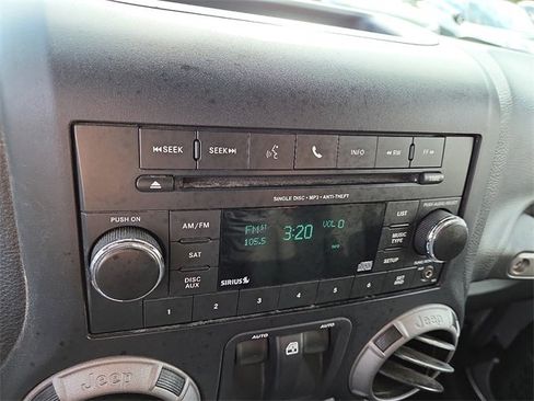 Used 2016 Jeep Wrangler Sport image 17