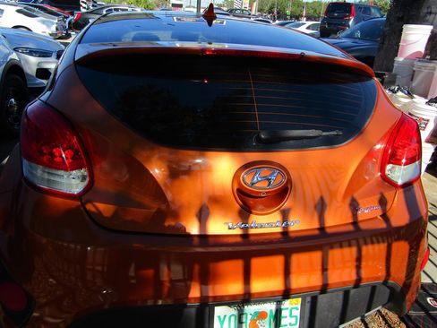 Used 2016 Hyundai Veloster Turbo image 3