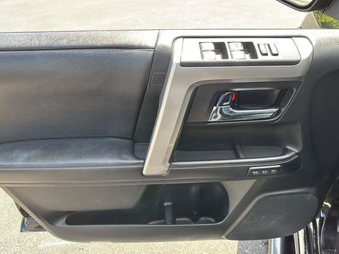 Used 2017 Toyota 4Runner Limited AWD/4WD image 22