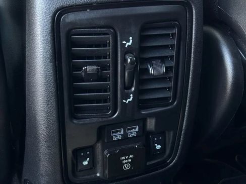 Used 2023 Dodge Durango R/T w/ Tow 'N Go Package AWD/4WD image 29