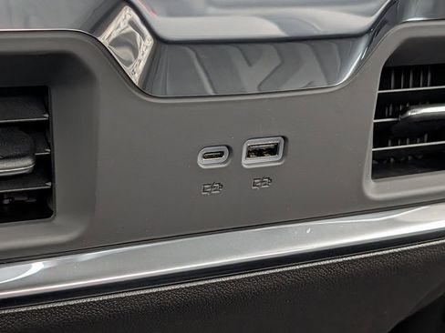 New 2026 GMC Sierra 1500 Elevation w/ Elevation Premium Package AWD/4WD image 34