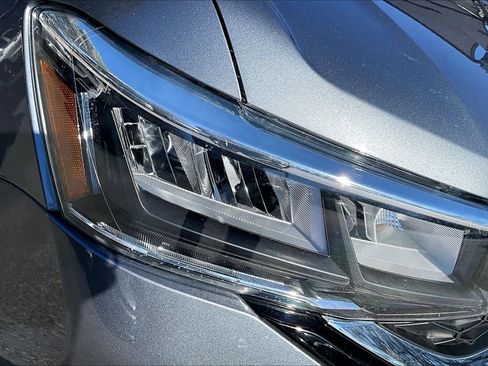 Used 2023 Volkswagen Taos SE image 28