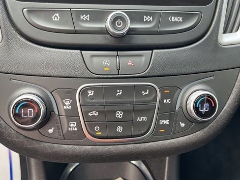 Used 2023 Chevrolet Malibu LT image 14