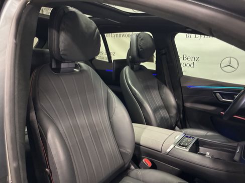 Used 2023 Mercedes-Benz EQS 580 4MATIC SUV image 21