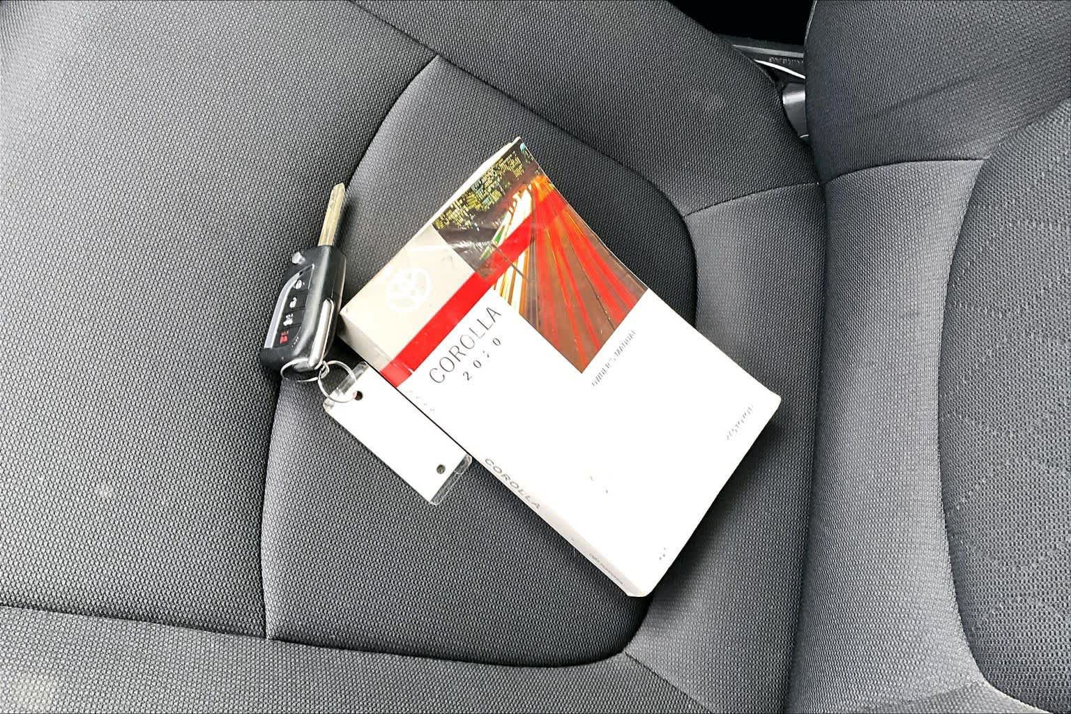 Used 2020 Toyota Corolla LE FWD image 14