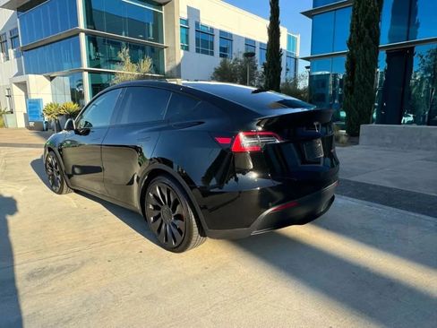 Used 2023 Tesla Model Y Performance AWD/4WD image 7