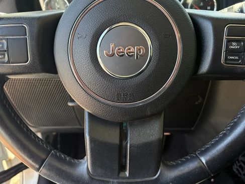 Used 2018 Jeep Wrangler Unlimited Sport S AWD/4WD image 17