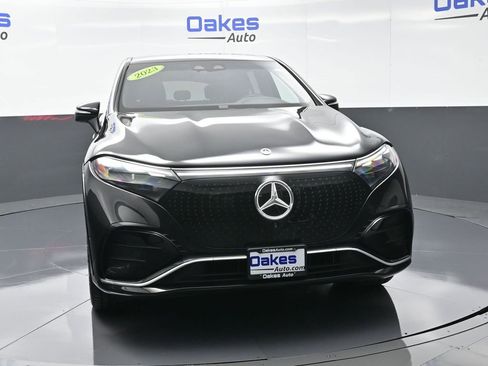 Used 2023 Mercedes-Benz EQS 580 4MATIC SUV image 3