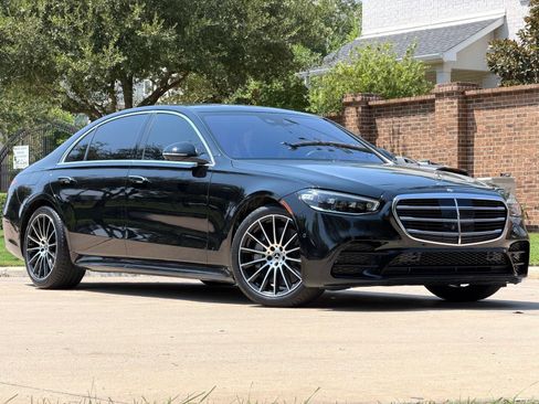 Certified 2022 Mercedes-Benz S 500 4MATIC image 1
