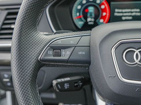 Used 2024 Audi SQ5 Premium Plus w/ Premium Plus Package image 12