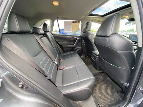Used 2021 Toyota RAV4 XLE Premium FWD image 23