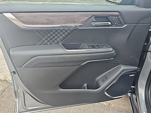 New 2026 GMC Acadia Denali w/ Super Cruise Package image 12