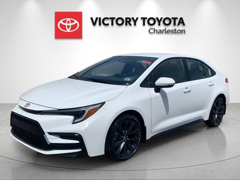 New 2026 Toyota Corolla SE FWD image 1