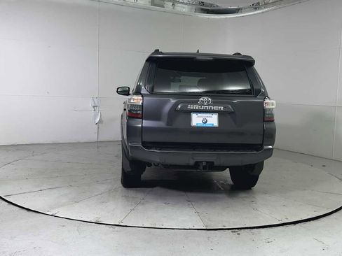 Used 2019 Toyota 4Runner SR5 Premium image 3