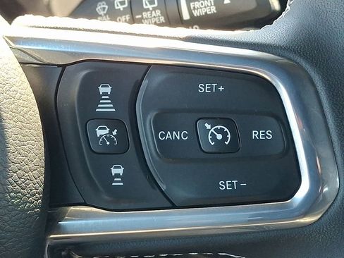 Certified 2025 Jeep Wrangler Unlimited Sahara w/ Safety Group image 25