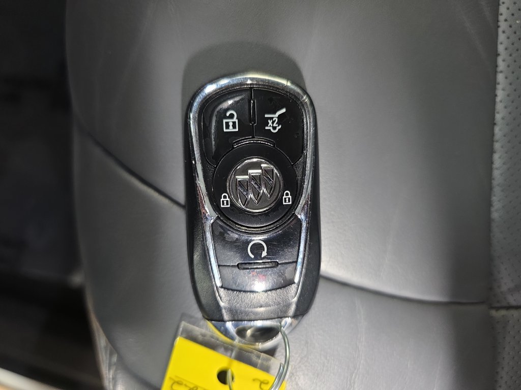 Used 2018 Buick Enclave Essence w/ Trailering Package FWD image 38