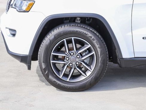 Used 2019 Jeep Grand Cherokee Limited RWD image 11