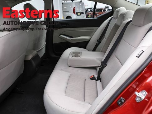Used 2025 Nissan Altima 2.5 SV FWD image 21