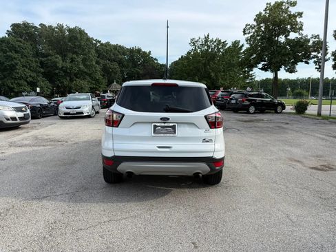 Used 2017 Ford Escape SE FWD image 6