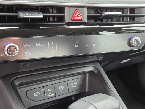 New 2026 Kia K5 LXS image 13