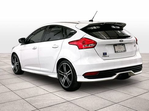 Used 2017 Ford Focus ST FWD image 10