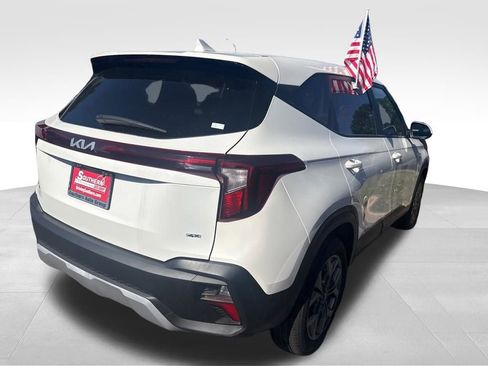Certified 2025 Kia Seltos LX image 11