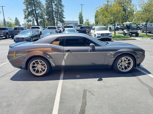 Used 2020 Dodge Challenger R/T Scat Pack RWD image 6